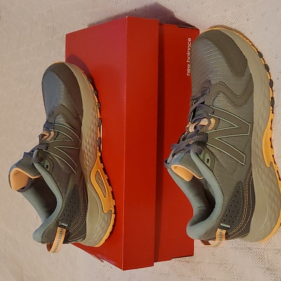 Newbalance Trail Running Shoes!! - Picture 9 of 11